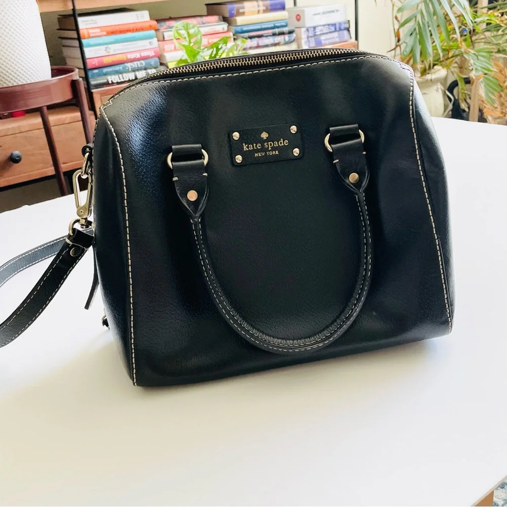 Kate Spade 100% cow leather Wellesley Alessa black small satchel